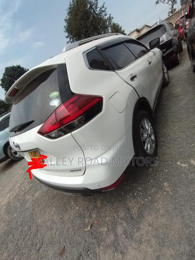 Nissan X-Trail 2017 White