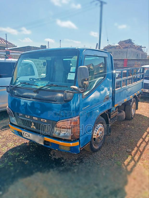 Mitsubishi Fuso 2008 Blue