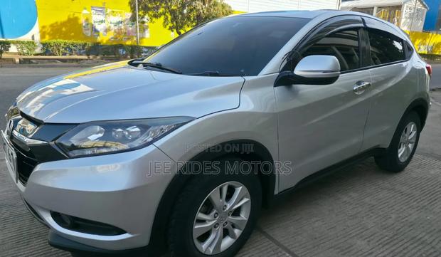 Honda Vezel 2015 Silver