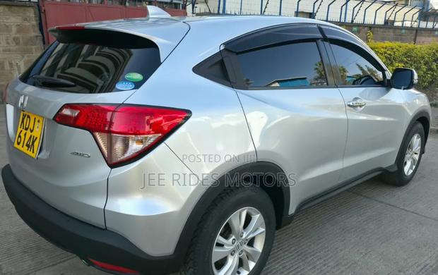 Honda Vezel 2015 Silver
