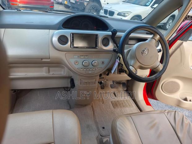 Toyota Porte 2007 Red