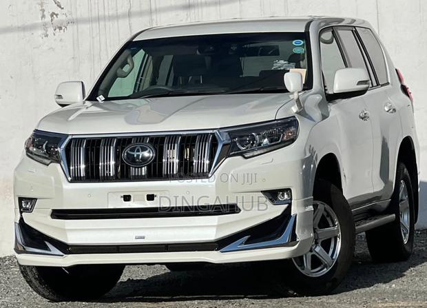 Toyota Land Cruiser Prado 2.7 2019 White
