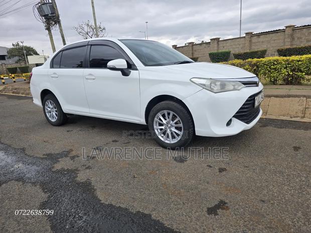 Toyota Axio 2017 Pearl