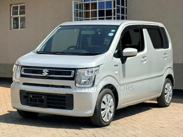 Suzuki Wagon R 2019 Silver