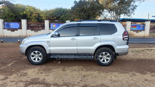 Toyota Land Cruiser Prado 3.0 D-4D 5dr 2005 Silver