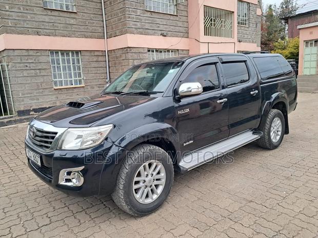 Toyota Hilux 3.0 D-4D 4x4 2013 Black