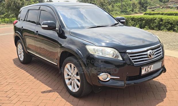Toyota Vanguard 2012 Black