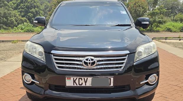 Toyota Vanguard 2012 Black