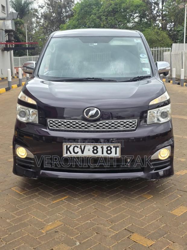 Toyota Voxy 2012 Black