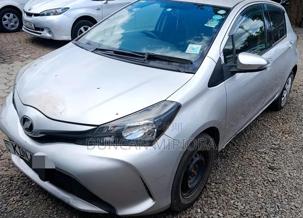 Toyota Vitz 2016 Gray