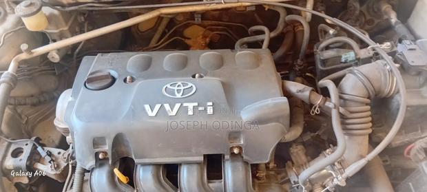 Toyota Corolla 2002 Gold