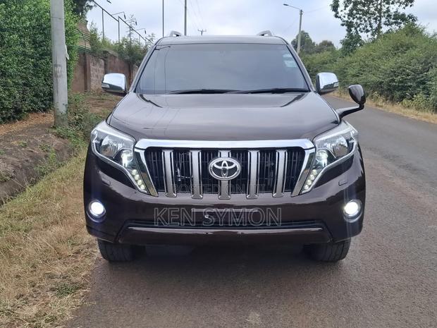 Toyota Land Cruiser Prado 2017 Brown