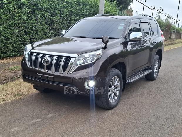 Toyota Land Cruiser Prado 2017 Brown