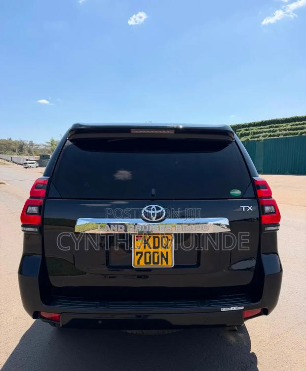 Toyota Land Cruiser Prado 2018 Black