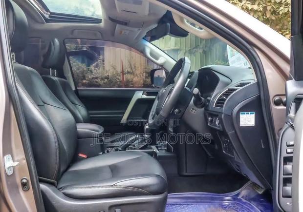 Toyota Land Cruiser Prado 2018 Brown