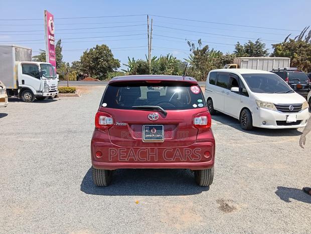Toyota Passo 2017 Red