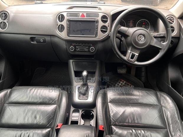 Volkswagen Tiguan 2011 Black