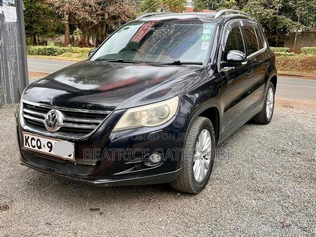 Volkswagen Tiguan 2011 Black