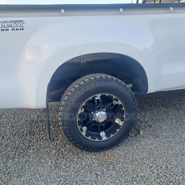 Isuzu D-MAX 2022 White