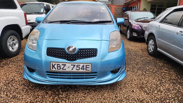 Toyota Vitz 2006 Blue