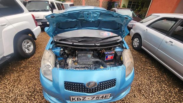 Toyota Vitz 2006 Blue