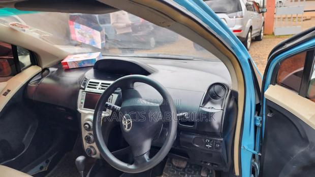 Toyota Vitz 2006 Blue