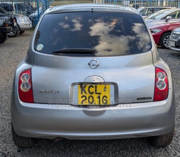 Nissan March 2010 Silver