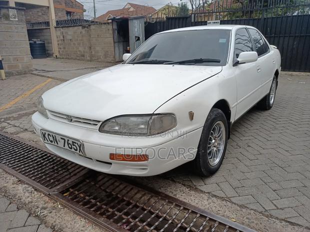 Toyota Camry Automatic 1999 White
