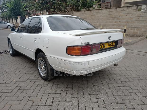 Toyota Camry Automatic 1999 White