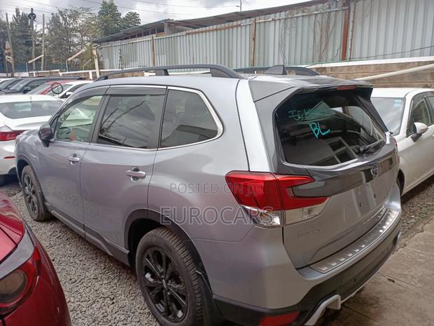 Subaru Forester Premium 2021 Silver