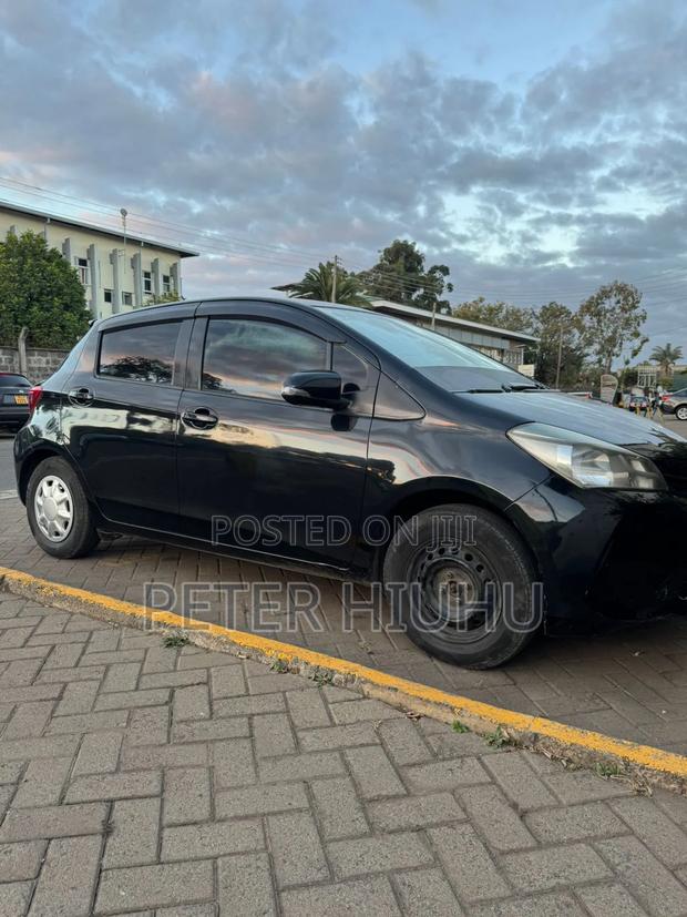 Toyota Vitz 2014 Black