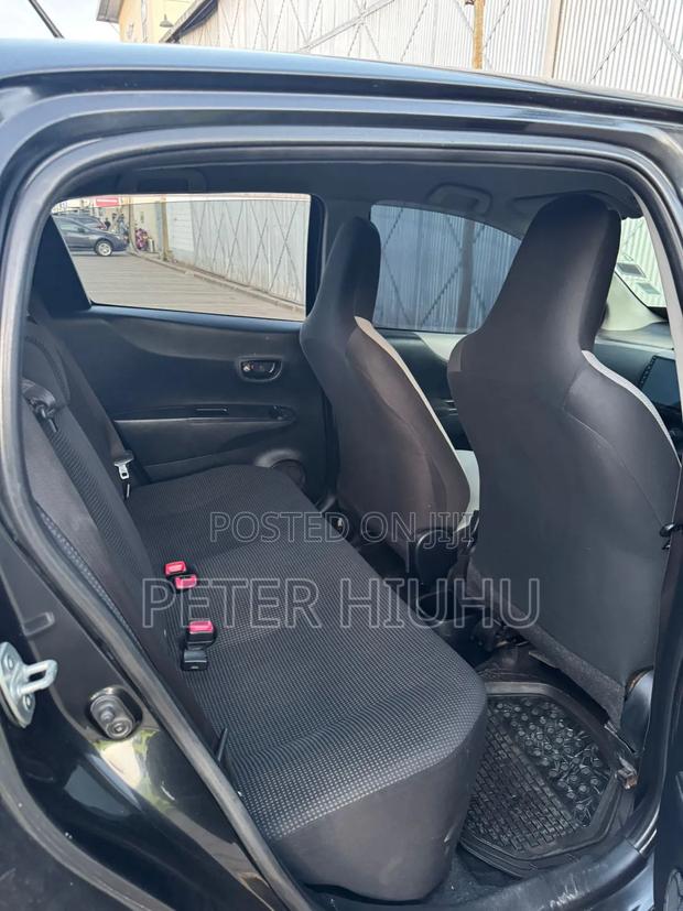 Toyota Vitz 2014 Black