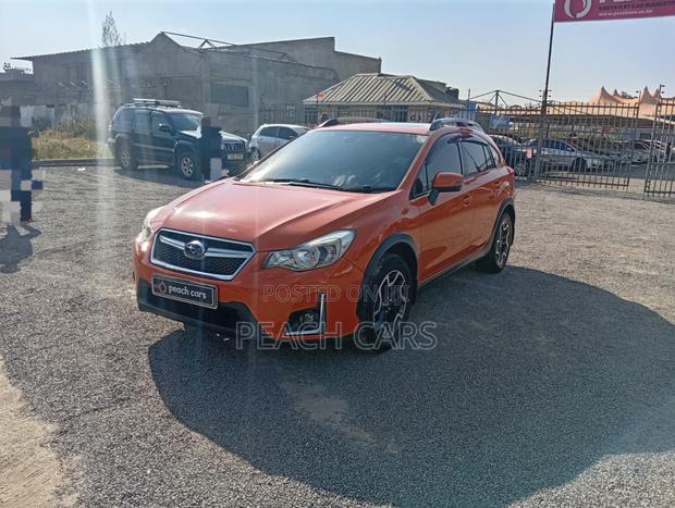 Subaru XV 2016 Orange