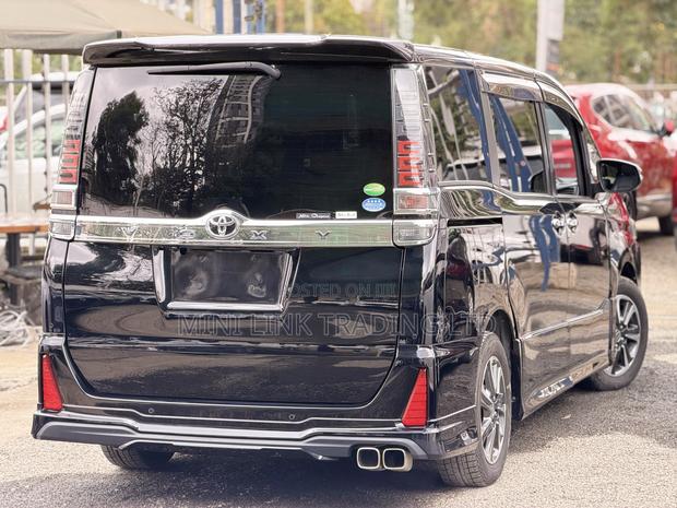 Toyota Voxy Hybrid ZS Kirameki III 2WD 7-Seater 2020 Matt Black