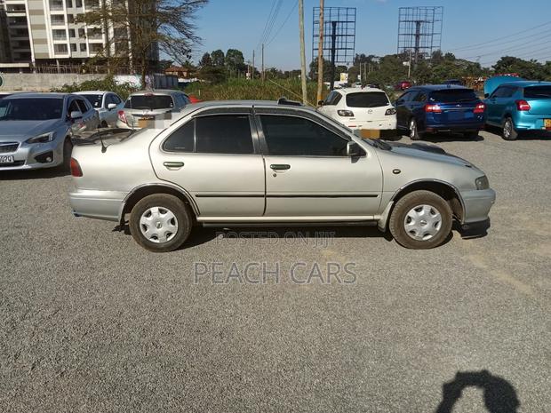 Nissan Sunny 1997 Silver