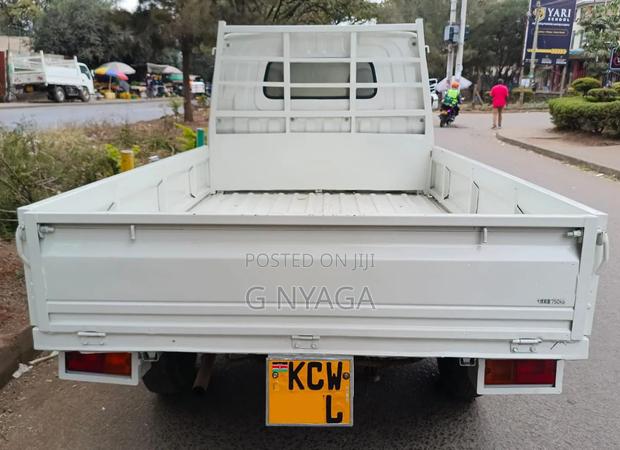 Toyota TownAce 2012 White