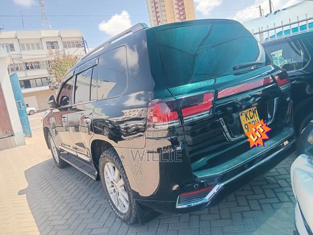 Toyota Land Cruiser 2010 Black