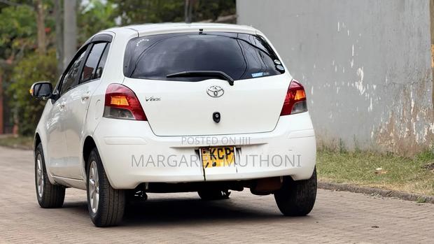 Toyota Vitz 2010 White