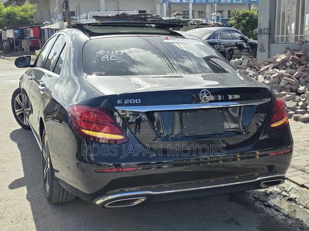 Mercedes-Benz E200 2020 Black