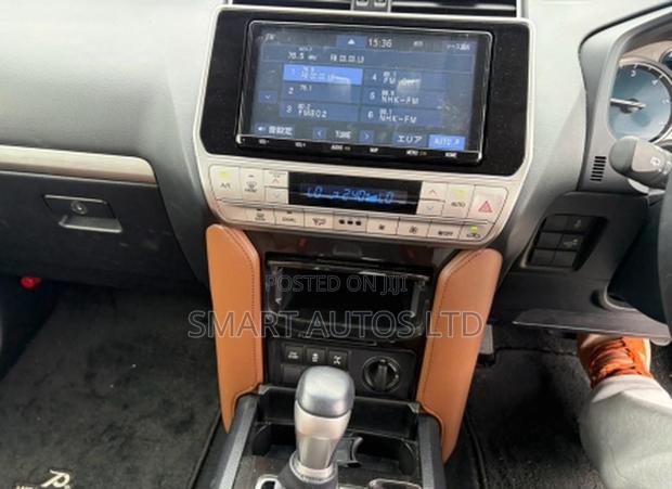 Toyota Land Cruiser Prado 2.8 2021 Black