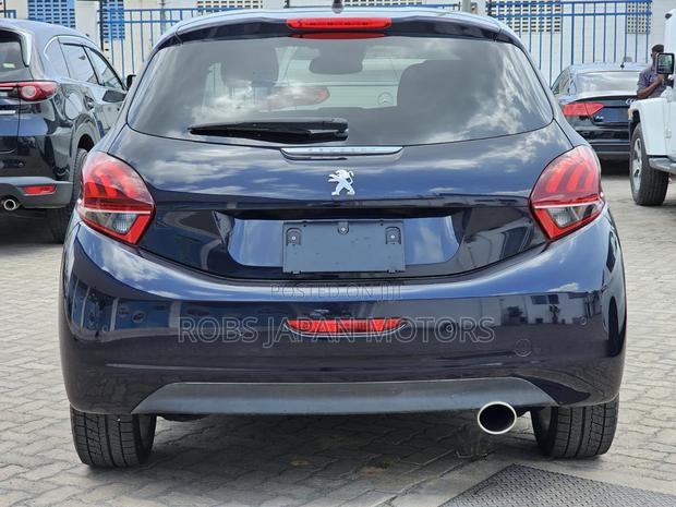 Peugeot 208 2018 Blue