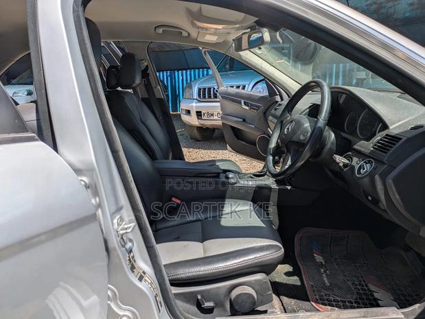 Mercedes-Benz C200 2012 Silver