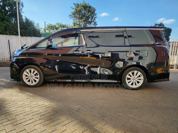 Toyota Vellfire 2018 Black