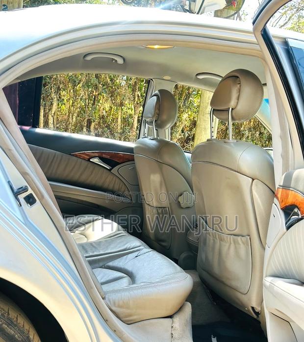 Mercedes-Benz E200 2003 Gray