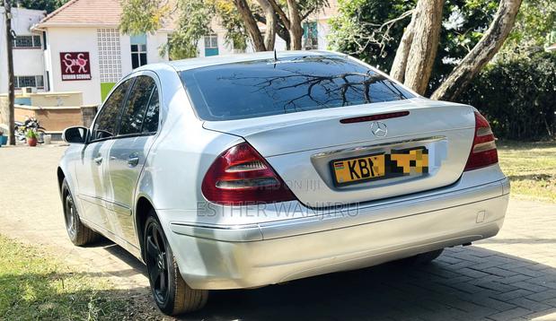 Mercedes-Benz E200 2003 Gray