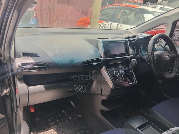 Toyota Wish 2015 Black