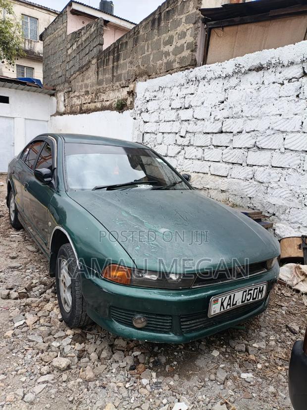 Mitsubishi Lancer 2000 Green