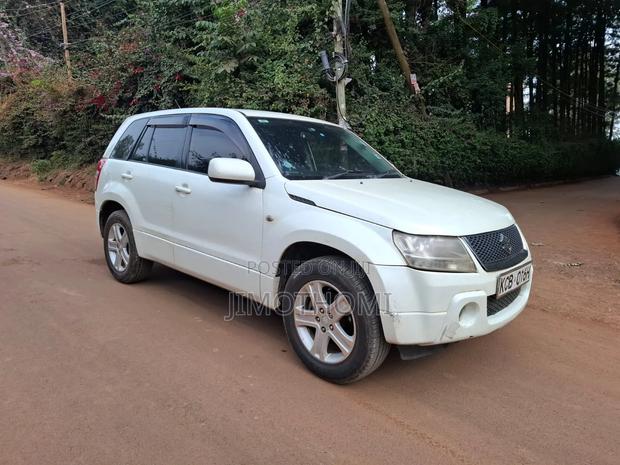 Suzuki Escudo 2007 White