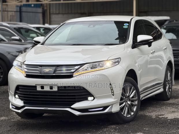 Toyota Harrier 2.0 2019 Pearl