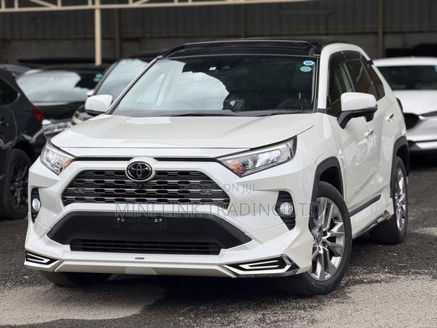 Toyota RAV4 Limited AWD 2020 White
